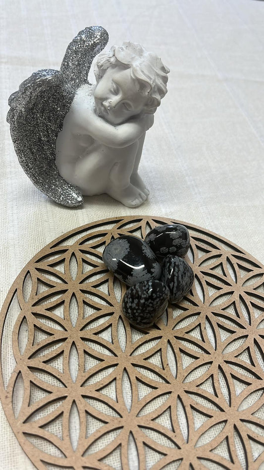 Pierres en obsidienne moucheté